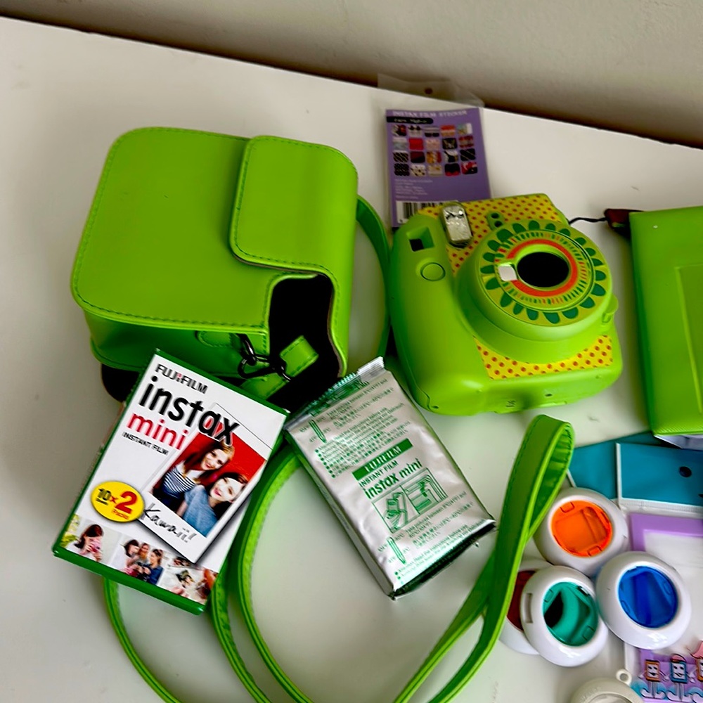 Fujifilm mini instant camera. Great condition